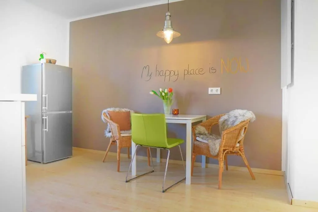 Lightland Apartments With Easy Parking 0*, Innsbruck